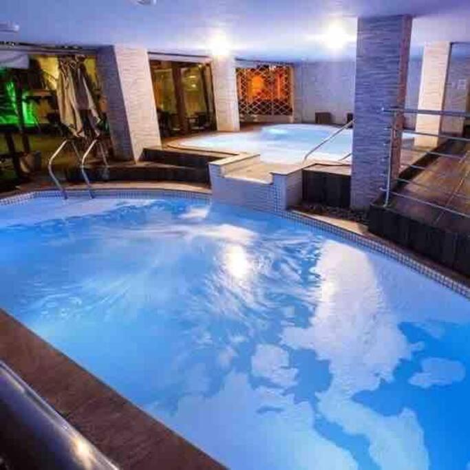Com Piscinas Na De Bombas Bombinhas