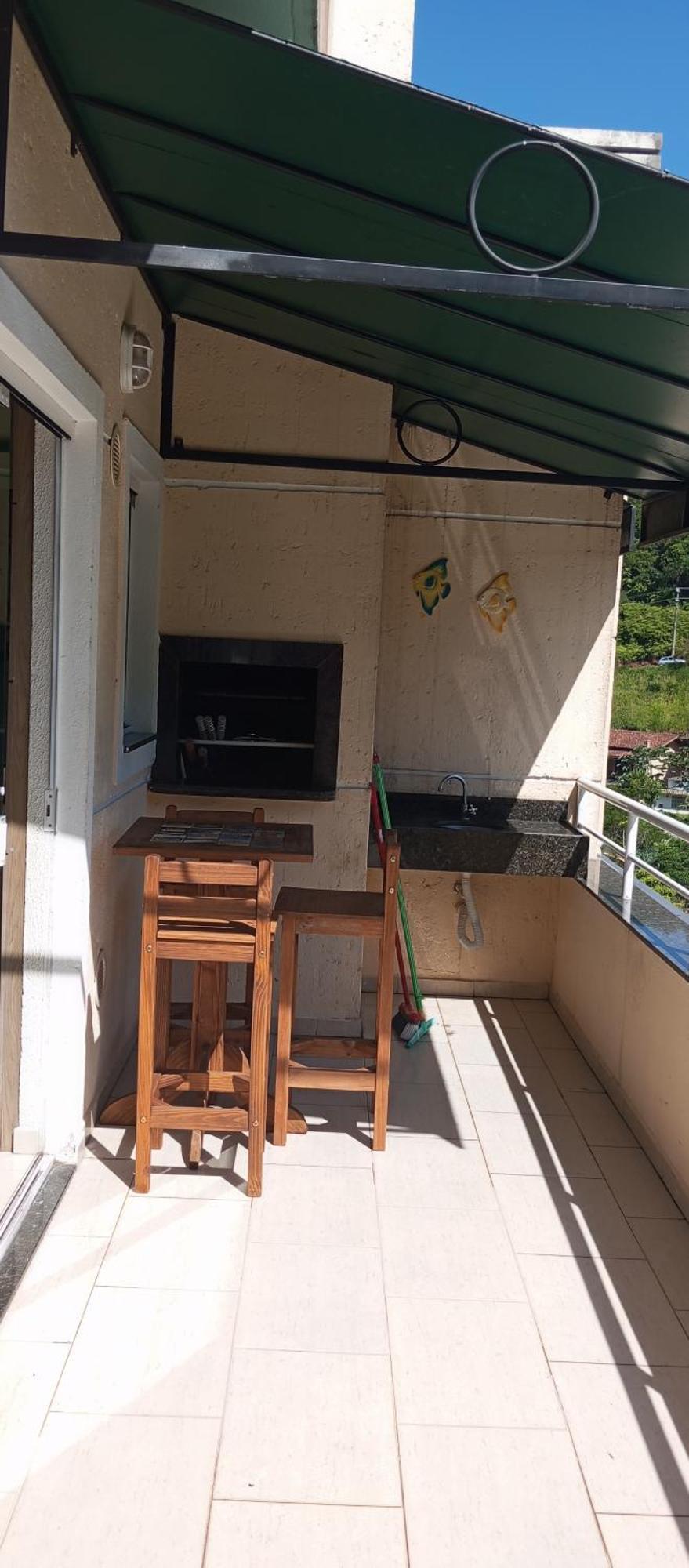 Com Piscinas Na De Bombas *